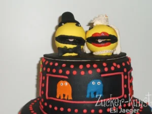Pacman-Hochzeitspaar als Zuckerfiguren