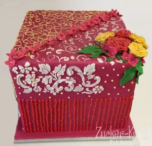 Zweiteilige Hochzeitstorte als Riesen Petit-Four mit den Maßen 30x30x30 cm.
